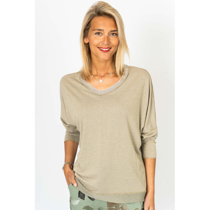 Top with Shinny Thread